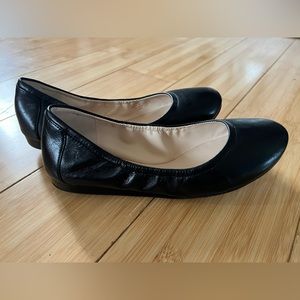 Cole Hann Women’s Flats 7.5